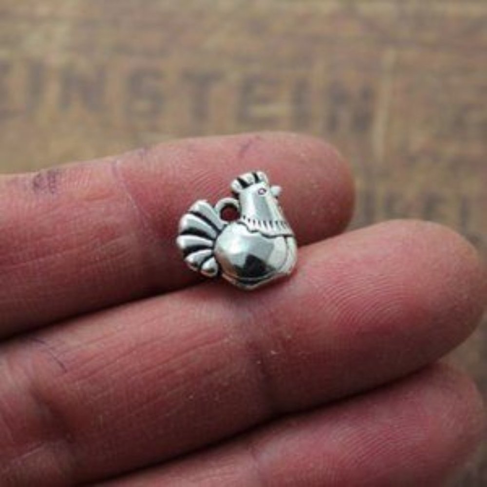Antique Silver CHICKEN Hen Charm for DIY Jewelry
